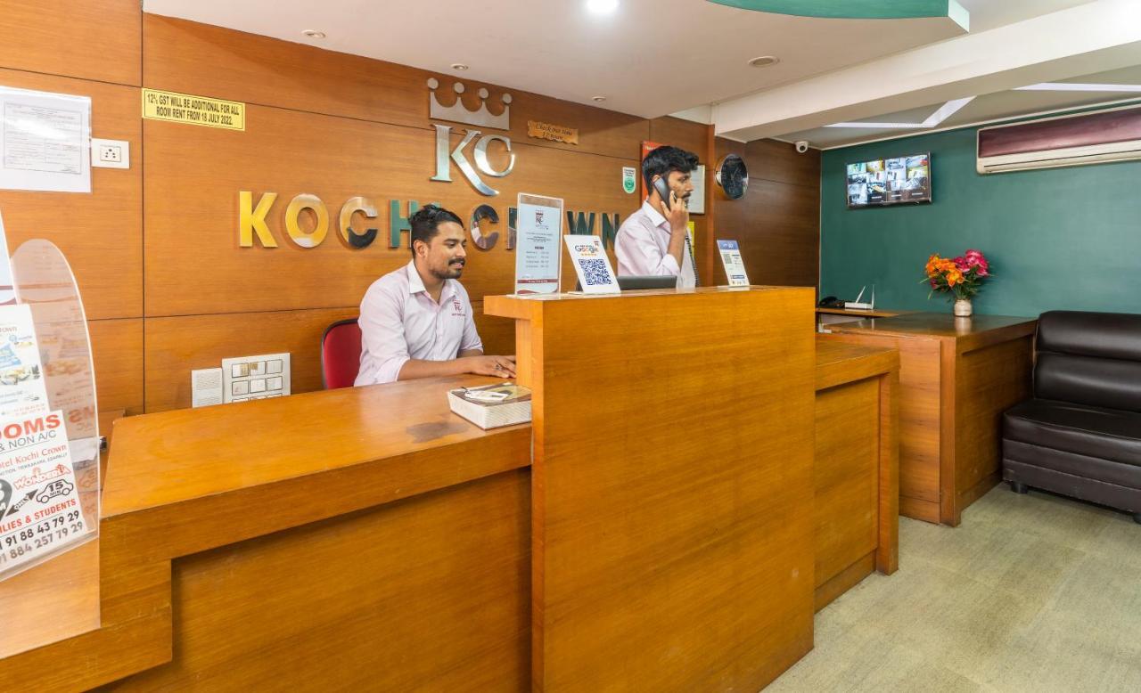 Hotel Kochi Crown Екстер'єр фото