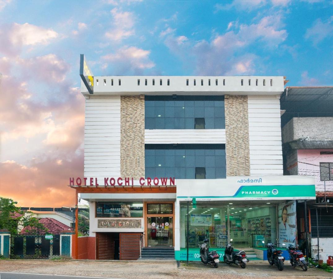 Hotel Kochi Crown Екстер'єр фото